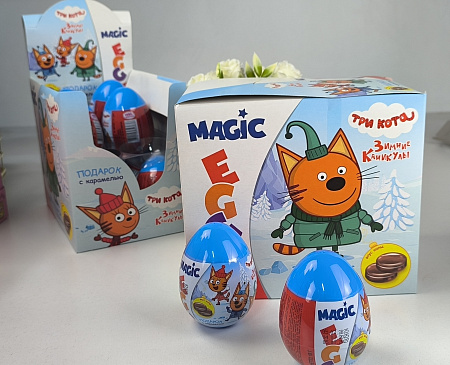 ТРИ КОТА КАНИКУЛЫ MAGIC EGG Карамель в пласт. яйце с подарком 12шт/уп УТ69029